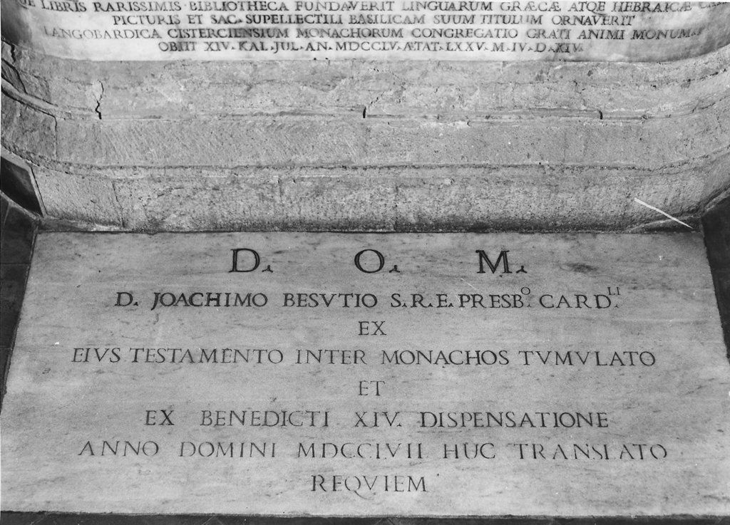 lapide tombale - ambito romano (sec. XVIII)